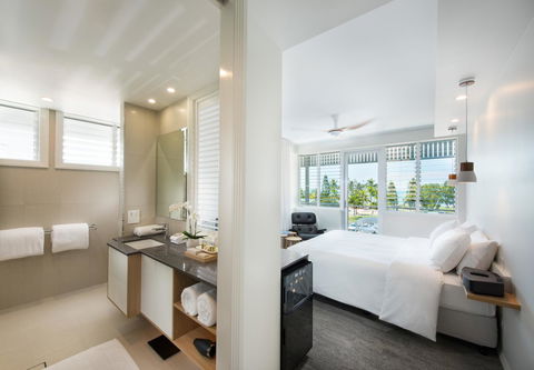 Heart Hotel And Gallery Whitsundays - Accommodation Gladstone 2