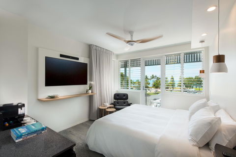 Heart Hotel And Gallery Whitsundays - Accommodation Gladstone 4