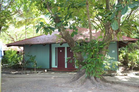 PK\'s Jungle Village - Accommodation Gladstone 8