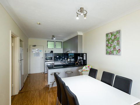 Beach Lodges - Accommodation Gladstone 28