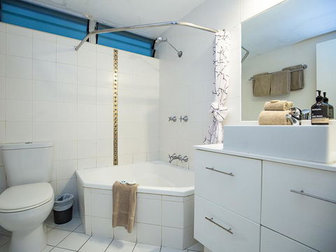 Beach Lodges - Accommodation Gladstone 26