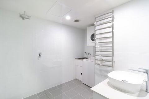 The White House Port Douglas - Accommodation Gladstone 30