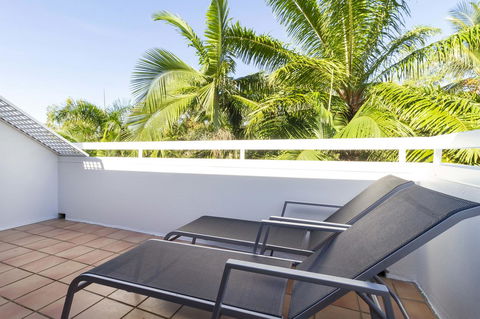 The White House Port Douglas - Accommodation Gladstone 32