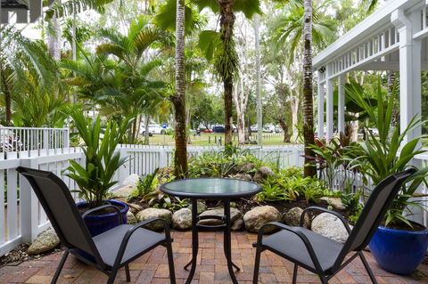 The White House Port Douglas - Accommodation Gladstone 9
