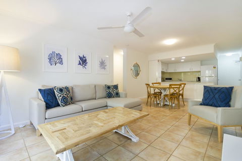 The White House Port Douglas - Accommodation Gladstone 28