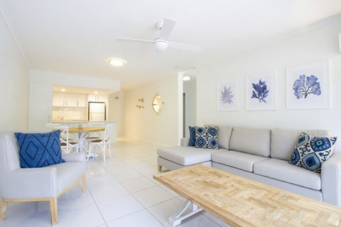 The White House Port Douglas - Accommodation Gladstone 5