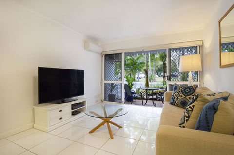 The White House Port Douglas - Accommodation Gladstone 16