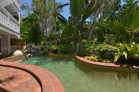 The White House Port Douglas - Accommodation Gladstone 17