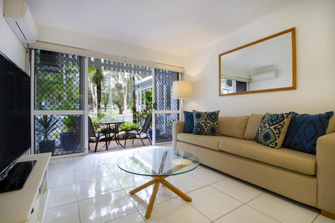 The White House Port Douglas - Accommodation Gladstone 3