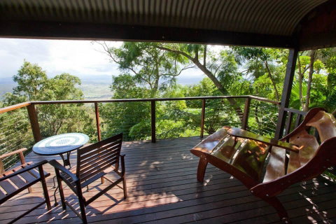 The Polish Place - Accommodation Gladstone 8