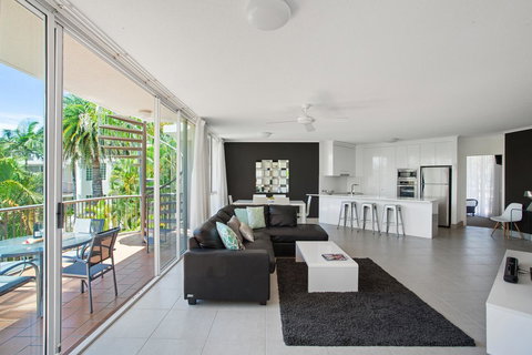 Noosa Tropicana - Accommodation Gladstone 10