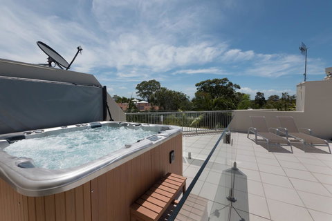 Noosa Tropicana - Accommodation Gladstone 38