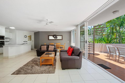 Noosa Tropicana - Accommodation Gladstone 21