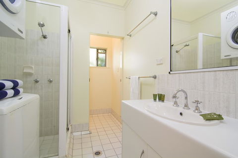 The Port Douglas Queenslander - Accommodation Gladstone 12