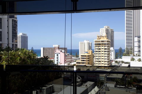 Circle Luxury Holidays - Accommodation Gladstone 4