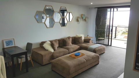 Circle Luxury Holidays - Accommodation Gladstone 26