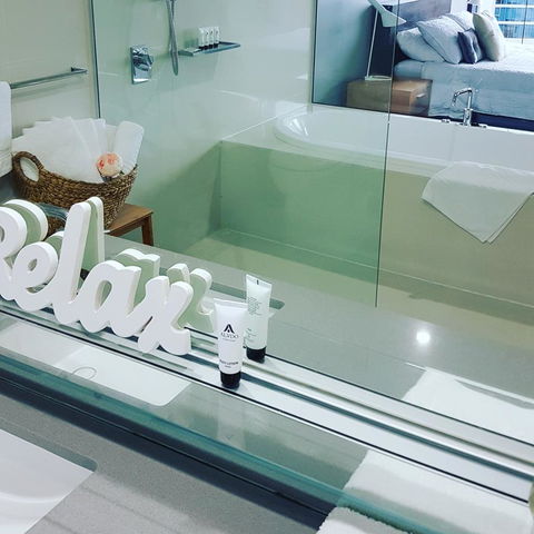 Circle Luxury Holidays - Accommodation Gladstone 24