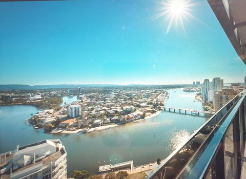 Circle Luxury Holidays - Accommodation Gladstone 10