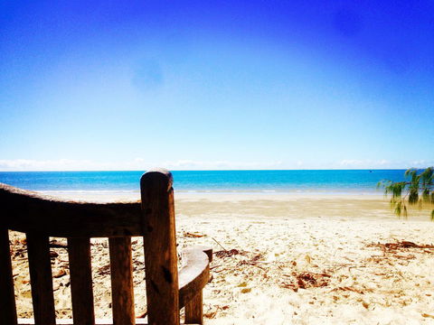 [ ANDY'S BEACH HOUSE ] - Accommodation Gladstone 3