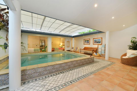 [ ANDY'S BEACH HOUSE ] - Accommodation Gladstone 22