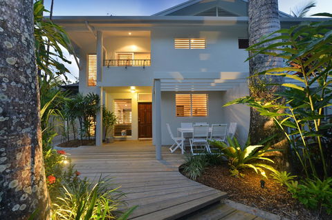 [ ANDY'S BEACH HOUSE ] - Accommodation Gladstone 6