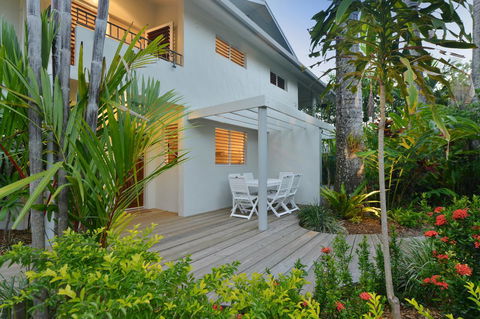 [ ANDY'S BEACH HOUSE ] - Accommodation Gladstone 12