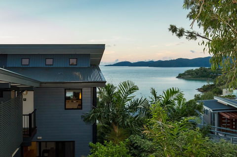 Shorelines - Accommodation Gladstone 24
