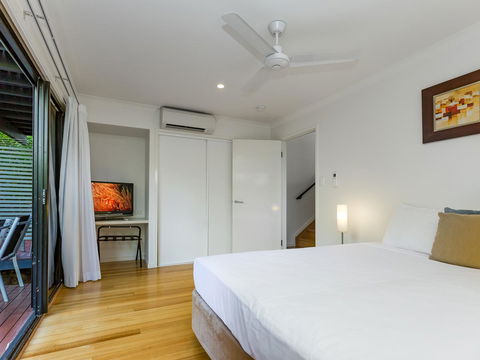 Shorelines - Accommodation Gladstone 42
