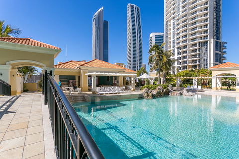 Mantra Towers Of Chevron - Accommodation Gladstone 11