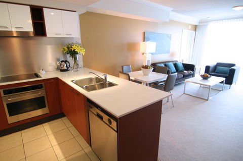 Mantra Towers Of Chevron - Accommodation Gladstone 13