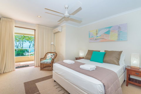 Munna Beach Apartments - Accommodation Gladstone 1