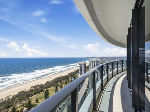 Oracle Resort Broadbeach - Gclr - Accommodation Gladstone 18