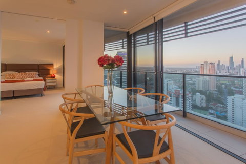 Oracle Resort Broadbeach - Gclr - Accommodation Gladstone 10