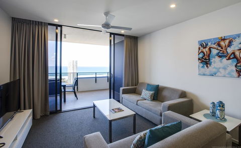 Synergy Broadbeach - Official - Accommodation Gladstone 2