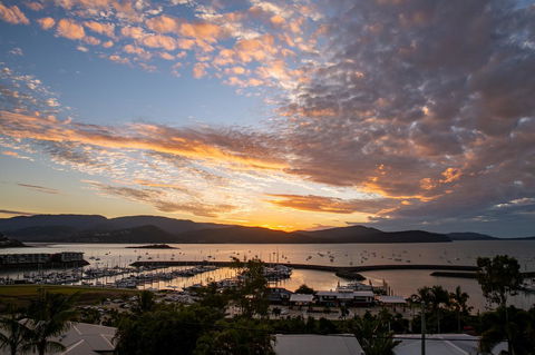 Sunlit Waters Studio Apartments - Accommodation Gladstone 16