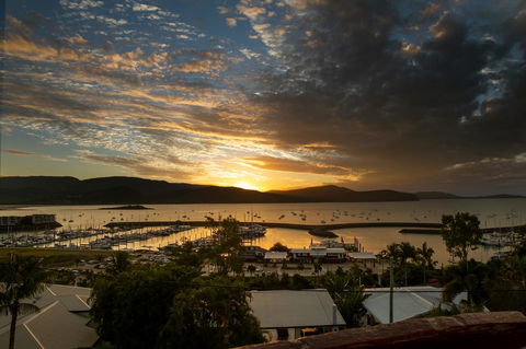 Sunlit Waters Studio Apartments - Accommodation Gladstone 17