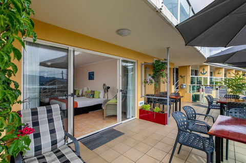 Sunlit Waters Studio Apartments - Accommodation Gladstone 31