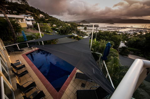 Sunlit Waters Studio Apartments - Accommodation Gladstone 3