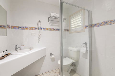 Sunlit Waters Studio Apartments - Accommodation Gladstone 20