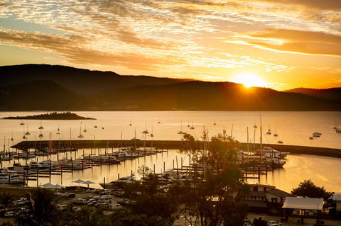Sunlit Waters Studio Apartments - Accommodation Gladstone 0
