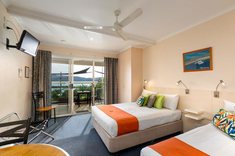 Sunlit Waters Studio Apartments - Accommodation Gladstone 19