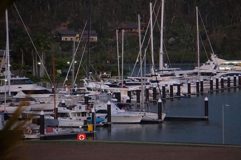 Airlie Seaview Apartments - Accommodation Gladstone 10