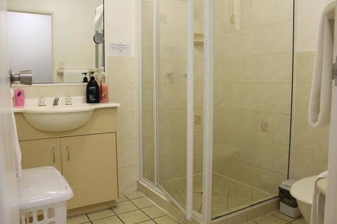 Airlie Apartments - Accommodation Gladstone 1