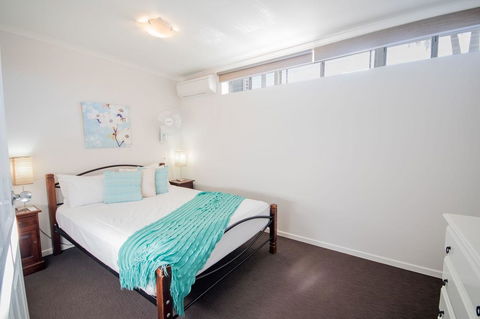 Airlie Apartments - Accommodation Gladstone 15