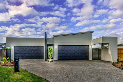 Blue Lagoon Villa A - Accommodation Gladstone 7