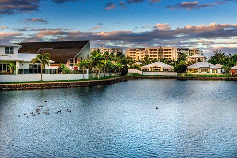 Blue Lagoon Villa A - Accommodation Gladstone 12