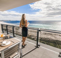 Iconic Kirra Beach Resort - Accommodation Gladstone