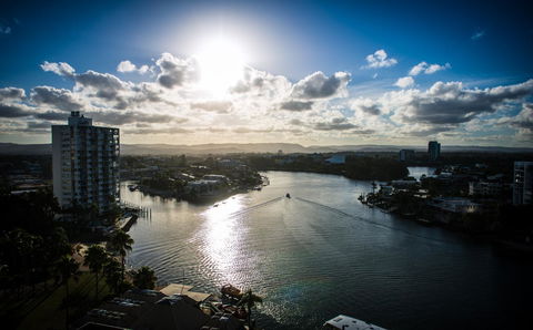 Tiki Hotel Apartments Surfers Paradise - Accommodation Gladstone 2