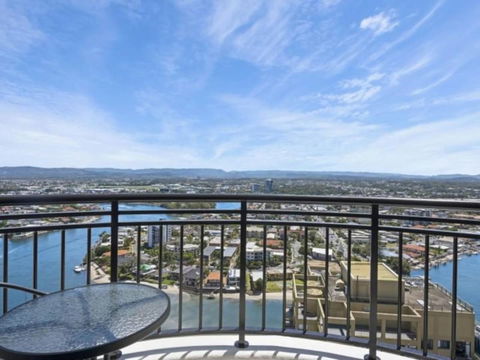 Beach Stay - Ocean & Riverview Resort Chevron Renaissance Central Surfers Paradise - Accommodation Gladstone 14