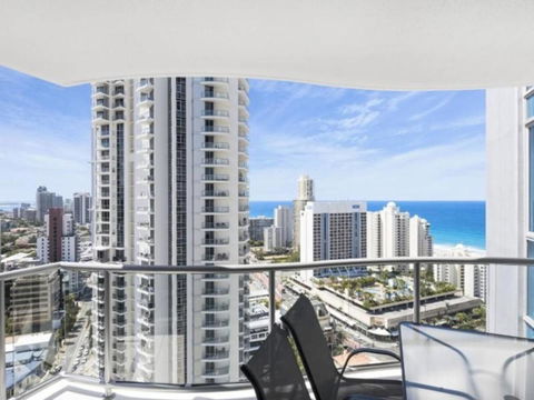 Beach Stay - Ocean & Riverview Resort Chevron Renaissance Central Surfers Paradise - Accommodation Gladstone 25